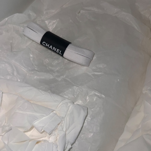 100% AUTHENTIC SUEDE CHANEL SNEAKERS SIZE 38 - Picture 9 of 9